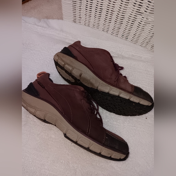 Clarks~Wavewalk Waterproof Leather Plum Walking Shoes Sneakers - Picture 11 of 15